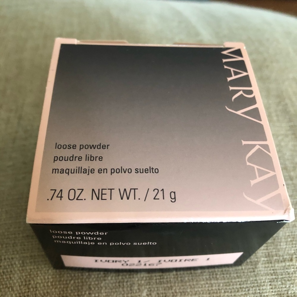 Mary Kay loose powder Ivory